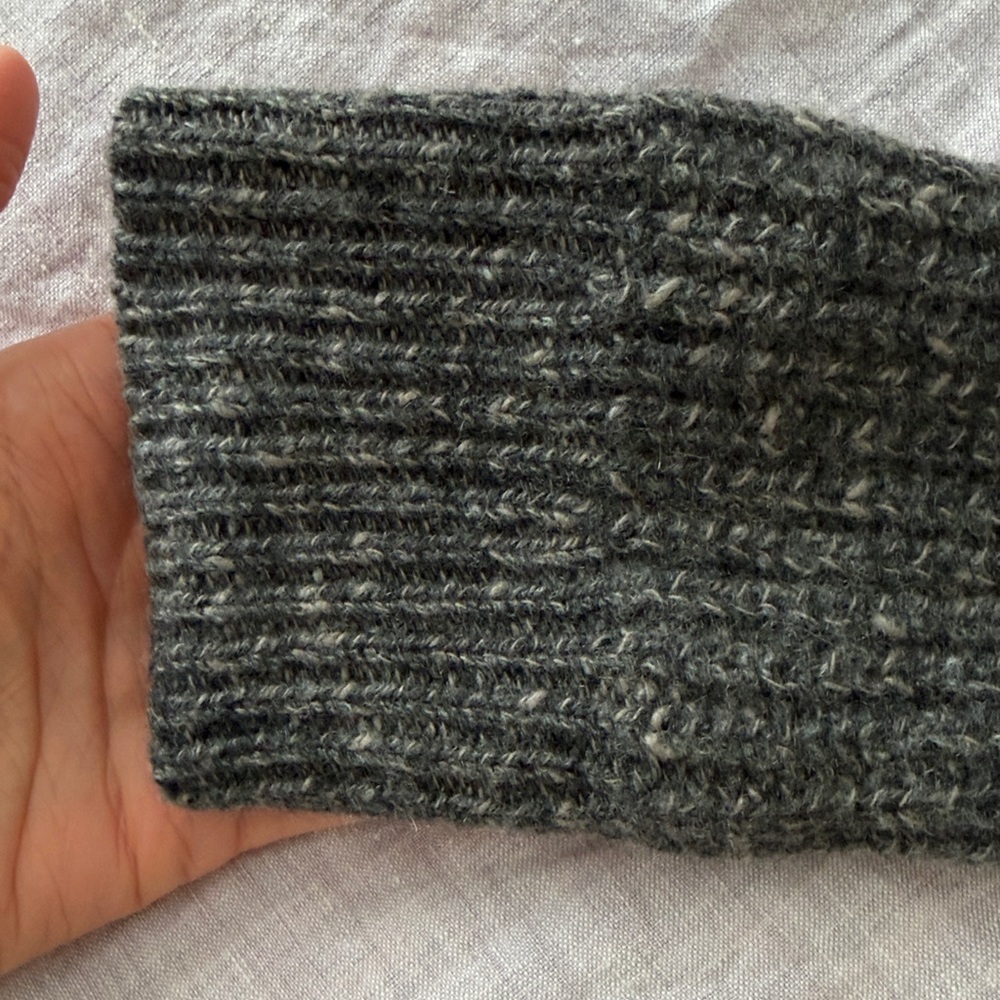 JENNI KAYNE: Medium, cashmere wool, oversized sweater, gray Marl. GUC! - Picture 3 of 7